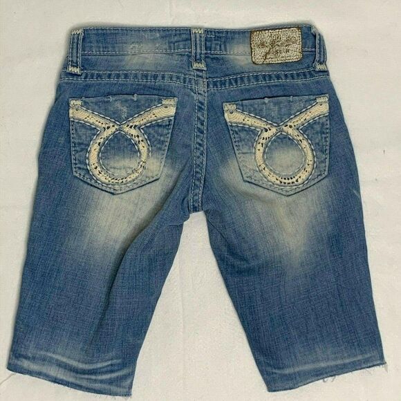 Big Star Liv Denim Bermuda Shorts 26R Med Wash Distressed Cut Off Crochet Pocket - Picture 6 of 8